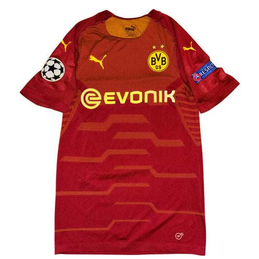 2018/19 Borussia Dortmund Third - Akanji (stock pro) (L)